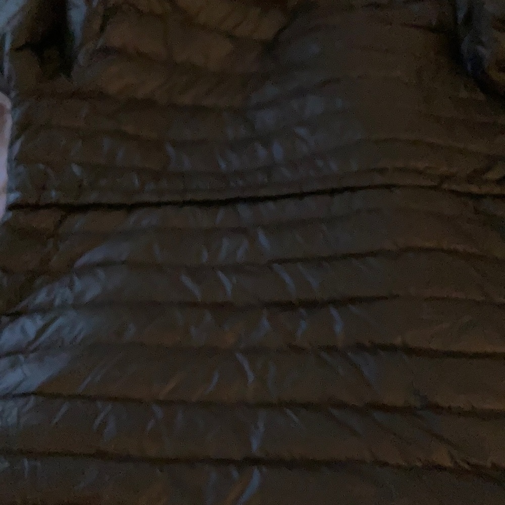 DKNY Lightweight Puffer Coat - Picture 8 of 8